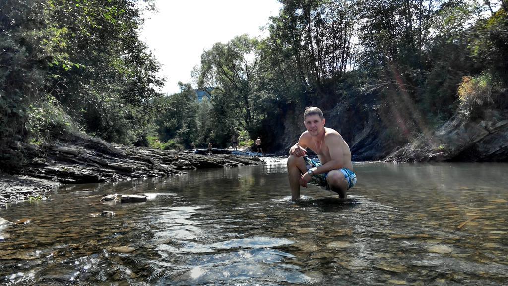Cottage Ozerniy Lazeščyna Exteriér fotografie